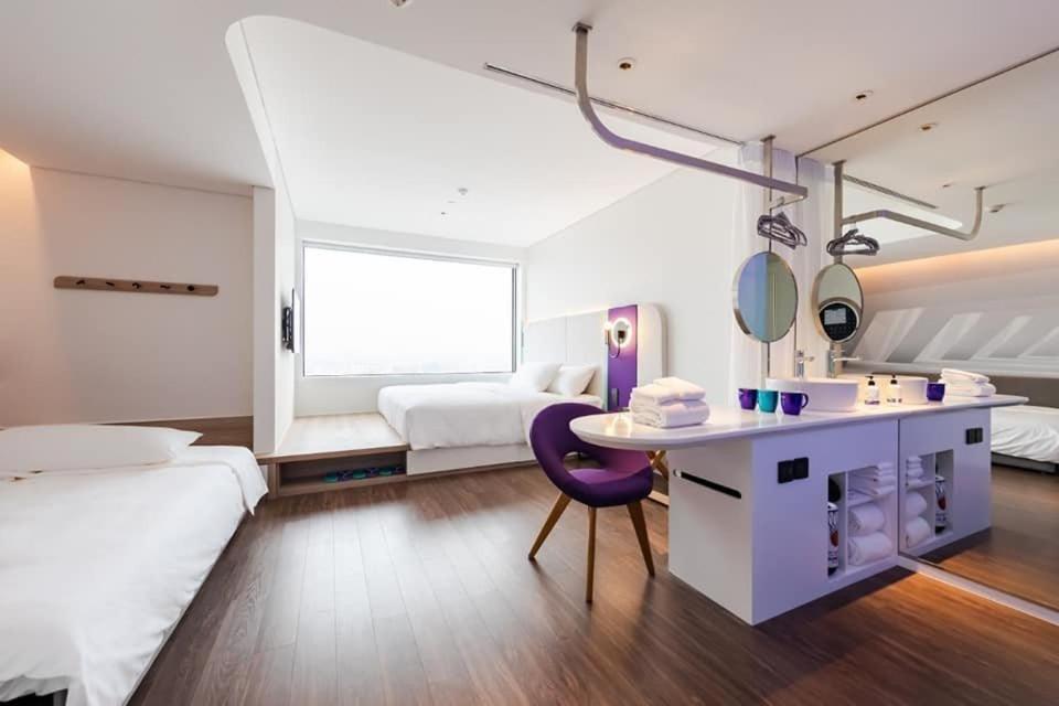 Tru By Hilton Nam Dinh City Centre Buitenkant foto